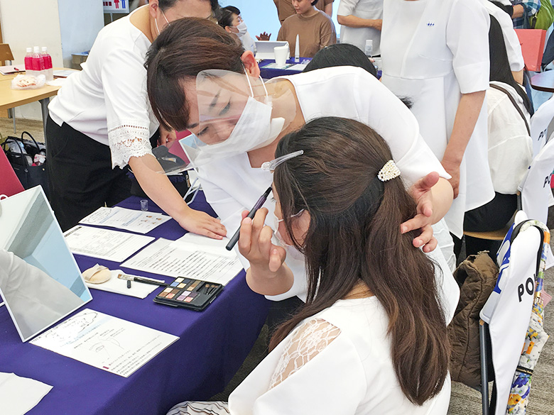 梅花女子大学×POLA「美しく梅花女子 美Project」大人眉メイク体験