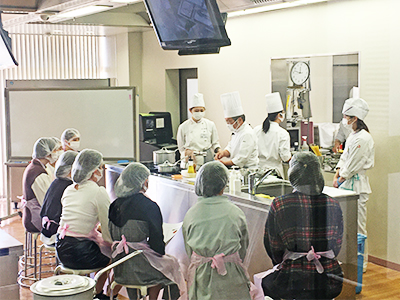 食文化学科ミニ授業「海の幸たっぷりのペスカトーラ」